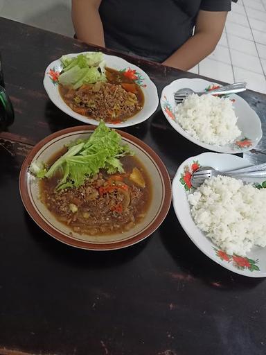 https://horego-prod-outlets-photos.s3.ap-southeast-3.amazonaws.com/horego.com/pasar-kliwon/restaurant/warung-bestik-pak-pur/review/thumbnail/af1qipn956hkpz_yhtc6lvk0fay_8huei-uivww6kezm.jpg