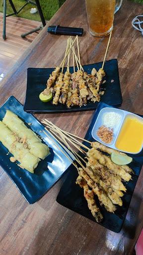 https://horego-prod-outlets-photos.s3.ap-southeast-3.amazonaws.com/horego.com/pasarkemis/restaurant/sate-tomang-kota-bumi/review/thumbnail/af1qipnckmn1y1fm4amenvswjogmwerc4g8nidovypsx.jpg