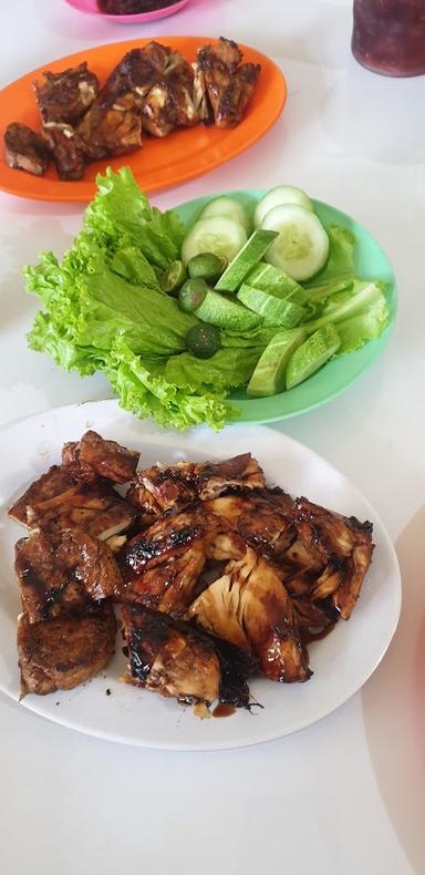 https://horego-prod-outlets-photos.s3.ap-southeast-3.amazonaws.com/horego.com/penjaringan/restaurant/ayam-bakar-7-saudara/review/thumbnail/af1qippqo-qbvyzksxrfdpewg6dbgm-y3ljebmuv08uv.jpg