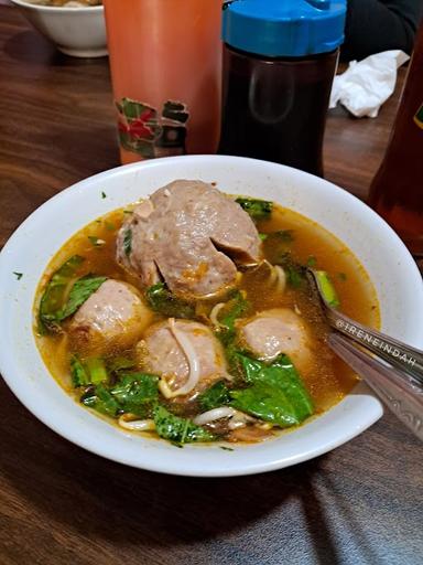 https://horego-prod-outlets-photos.s3.ap-southeast-3.amazonaws.com/horego.com/pesanggrahan/restaurant/bakso-mm-73/review/thumbnail/af1qippa4hwaeudhwcudz0fcfd9r7ts-o-whibtv1tav.jpg