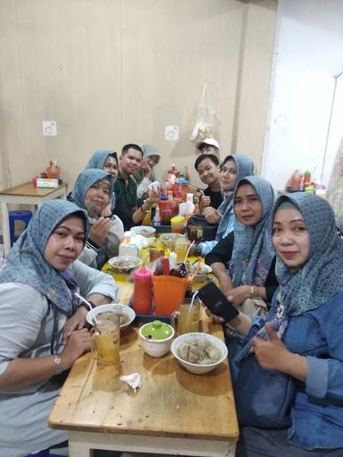 https://horego-prod-outlets-photos.s3.ap-southeast-3.amazonaws.com/horego.com/pesanggrahan/restaurant/bakso-ridho-17/review/thumbnail/af1qipmpu9ew3nap812rfm1bu3ivgijerx0wai-keqxi.jpg