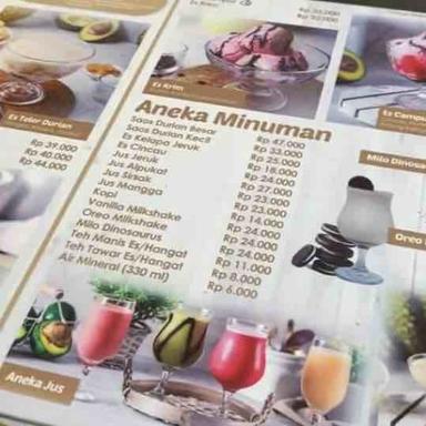 https://horego-prod-outlets-photos.s3.ap-southeast-3.amazonaws.com/horego.com/pesanggrahan/restaurant/es-durian-iko-gantinyo-bintaro/review/thumbnail/horego-85917421.jpg