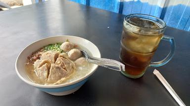 https://horego-prod-outlets-photos.s3.ap-southeast-3.amazonaws.com/horego.com/pesanggrahan/restaurant/pondok-bakso-pak-joko/review/thumbnail/af1qipnztxd4tojkbay2_hlvmqkhh7xo7s24mu9ujzuh.jpg