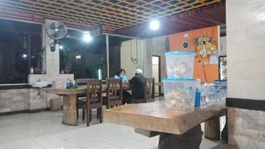 https://horego-prod-outlets-photos.s3.ap-southeast-3.amazonaws.com/horego.com/petang/restaurant/warung-makan-merta-sari-bu-sri-spesial-ayam-popok-jair-nyat-/review/thumbnail/af1qipmre4x_qlzvdood8-meen6_3tzrbqu2eotgwvaw.jpg