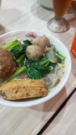 https://horego-prod-outlets-photos.s3.ap-southeast-3.amazonaws.com/horego.com/pinang/restaurant/bakso-jwr-jawir-gading-serpong/review/thumbnail/af1qipmtoxytt_bwgfe1sacgog-iowoiijwtddmqwu2j.jpg