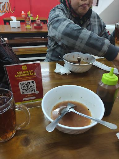 https://horego-prod-outlets-photos.s3.ap-southeast-3.amazonaws.com/horego.com/pinang/restaurant/bakso-kota-cak-man-graha-raya/review/thumbnail/af1qipon3xwu_0y1ziym90icnrgtqy8zp58xlxy4gymv.jpg