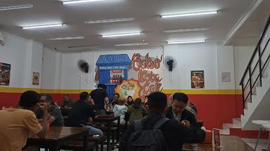 https://horego-prod-outlets-photos.s3.ap-southeast-3.amazonaws.com/horego.com/pinang/restaurant/bakso-kota-cak-man-graha-raya/review/thumbnail/af1qipox0di5vb4cek53clamx9gvdnoixcqrmgckvmjb.jpg