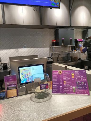 https://horego-prod-outlets-photos.s3.ap-southeast-3.amazonaws.com/horego.com/pinang/restaurant/chatime/review/thumbnail/af1qippjlzoj37q7zfddwazzvs-k6mlnalpxuhrrat_w.jpg