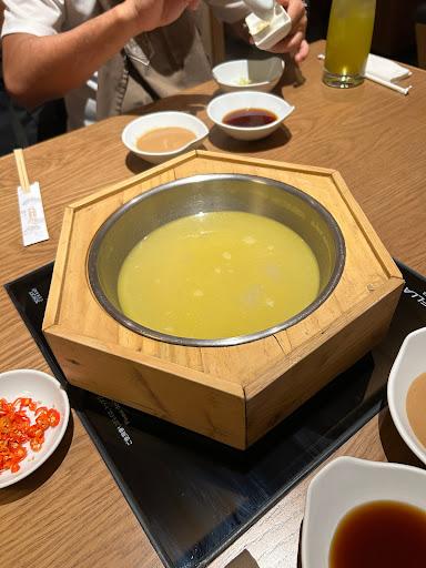 https://horego-prod-outlets-photos.s3.ap-southeast-3.amazonaws.com/horego.com/pinang/restaurant/hotaru-shabu-shabu/review/thumbnail/af1qipooyunob38qsf8lc8uljblmm0xirbw7rhj36hvz.jpg