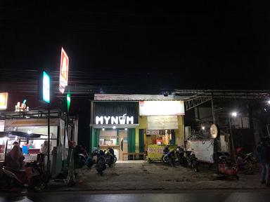 https://horego-prod-outlets-photos.s3.ap-southeast-3.amazonaws.com/horego.com/pinang/restaurant/mynum-pondok-bahar/review/thumbnail/af1qipmg2grqpda6qgdbfhlqaykmz395aajfwcqc66nb.jpg