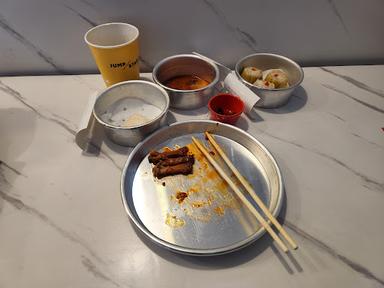 https://horego-prod-outlets-photos.s3.ap-southeast-3.amazonaws.com/horego.com/pinang/restaurant/ny-tjong-s-dim-sum-toast/review/thumbnail/af1qipoi0kp08wjzqnl5cn_omkrkqtxdsilvqsbwrklq.jpg