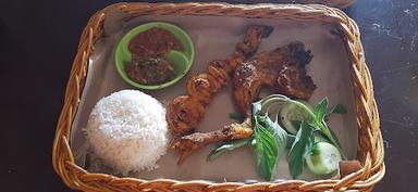 https://horego-prod-outlets-photos.s3.ap-southeast-3.amazonaws.com/horego.com/pinang/restaurant/waroeng-abg-ayam-bakar-goreng-/food/thumbnail/AF1QipPpjMoAbF7yALYDLiS-nyv35Og2Sp0G1mti1e7P.jpg