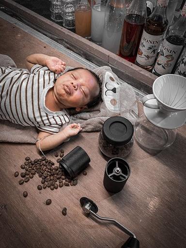 https://horego-prod-outlets-photos.s3.ap-southeast-3.amazonaws.com/horego.com/plumbon/coffee-shop/walik-coffee/review/thumbnail/af1qipoghgosp28usz8w4jin74d57eyu9a_cudb92ncb.jpg