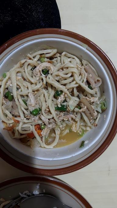 https://horego-prod-outlets-photos.s3.ap-southeast-3.amazonaws.com/horego.com/pondok-aren/restaurant/bakmi-jawa-jogjakarta-mas-witno/review/thumbnail/af1qippvxlniwkmf3evf8ngqgv3lriancwrrzqs3kwdr.jpg