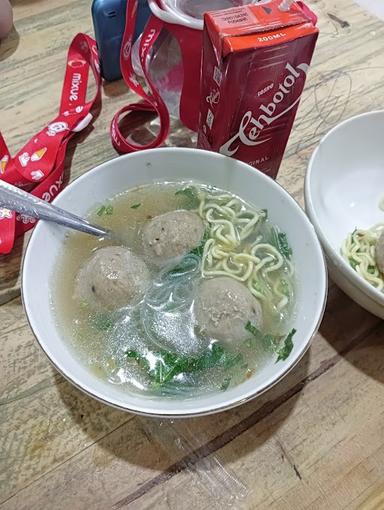 https://horego-prod-outlets-photos.s3.ap-southeast-3.amazonaws.com/horego.com/pondok-aren/restaurant/bakso-balungan-pak-granat-bintaro/food/thumbnail/AF1QipMwN0tNTi9_lZB0-sopxxMn2kdfYm3LyCH8QUTf.jpg