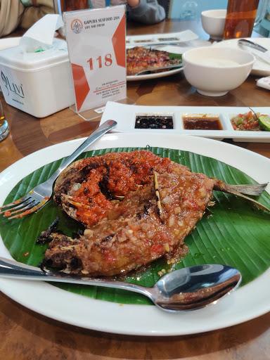 https://horego-prod-outlets-photos.s3.ap-southeast-3.amazonaws.com/horego.com/pondok-aren/restaurant/d-gapura-seafood-268/review/thumbnail/af1qipop3crrhsy5kx52yhidwuut6oke32v3i4qollvy.jpg