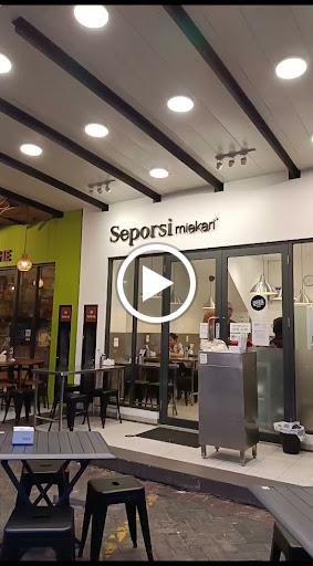 https://horego-prod-outlets-photos.s3.ap-southeast-3.amazonaws.com/horego.com/pondok-aren/restaurant/seporsi-mie-kari-bintaro/review/thumbnail/af1qipnshigxedlbg0-gxdnr_1hgftwlc9btmgcxba_x.jpg