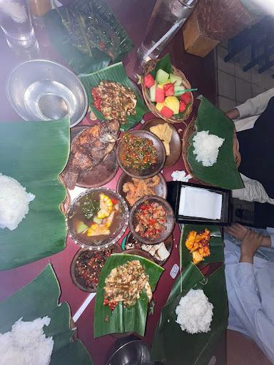 https://horego-prod-outlets-photos.s3.ap-southeast-3.amazonaws.com/horego.com/pondok-aren/restaurant/waroeng-spesial-sambal-ss-bintaro-1/review/thumbnail/af1qipo-ez-va8bqhikinsmxk_zk7l4byje9au78cwdo.jpg