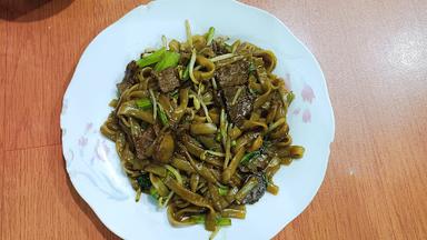 https://horego-prod-outlets-photos.s3.ap-southeast-3.amazonaws.com/horego.com/pontianak-kota/chinese-restaurant/mie-tiaw-apollo/review/thumbnail/af1qipnebn8xjgqnitkw5j9xkhgjouukj3stjvgwkc9a.jpg