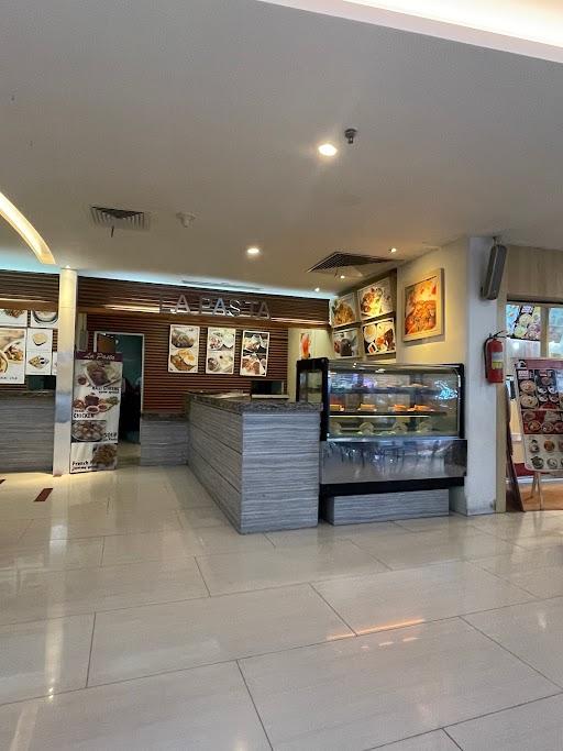 Ayani Megamal Food Court review