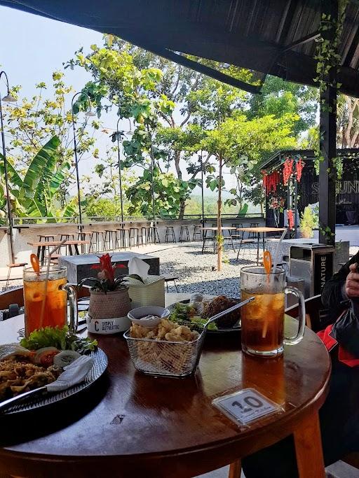 Seruni Kitchen Coffee&Eatery review