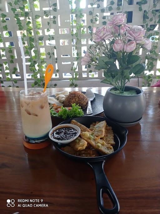 Seruni Kitchen Coffee&Eatery review