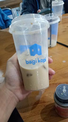 https://horego-prod-outlets-photos.s3.ap-southeast-3.amazonaws.com/horego.com/pulo-gadung/coffee-shop/bagi-kopi-kayu-putih/review/thumbnail/af1qipndxpqryvle31xr4lfae53t5j1rmjjbsvdcwwjw.jpg