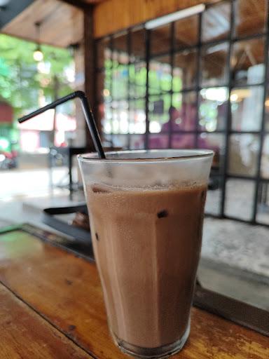 https://horego-prod-outlets-photos.s3.ap-southeast-3.amazonaws.com/horego.com/pulo-gadung/coffee-shop/kopi-kecil/review/thumbnail/af1qipmqgxam6rhwxbtjf9ggm2nnebfppqn1fsl_qs5z.jpg