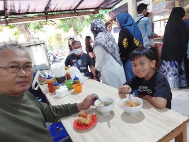 https://horego-prod-outlets-photos.s3.ap-southeast-3.amazonaws.com/horego.com/pulo-gadung/restaurant/bakso-bakwan-malang-cak-su-kumis/review/thumbnail/af1qippebuersfcoy28hdafc9sul95tbzym_eayxfxiq.jpg