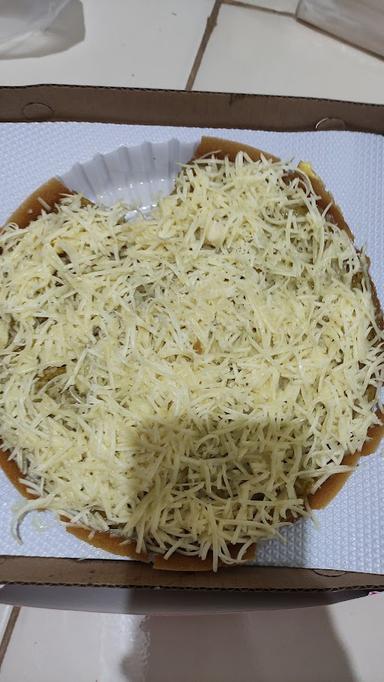 https://horego-prod-outlets-photos.s3.ap-southeast-3.amazonaws.com/horego.com/pulo-gadung/restaurant/martabak-pizza-orins-kelapa-gading/review/thumbnail/af1qippcxb6vaadyejof3enviqcf-uegha6pxnmquc8.jpg