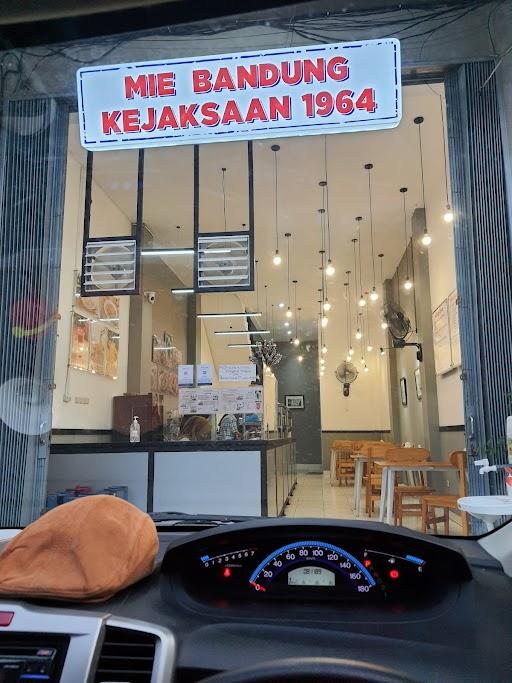 Mie Bandung Kejaksaan 1964 - Rawamangun review