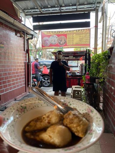 https://horego-prod-outlets-photos.s3.ap-southeast-3.amazonaws.com/horego.com/pulo-gadung/restaurant/pempek-tekwan-palembang-dapur-cindo/review/thumbnail/af1qipmnb65ahsvtffanotvmfiwibrvz9aqfhjqczer2.jpg