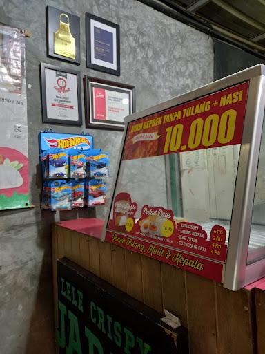 https://horego-prod-outlets-photos.s3.ap-southeast-3.amazonaws.com/horego.com/pulo-gadung/restaurant/pisang-nugget-rajo/review/thumbnail/af1qipo3ndesfqp3h0s3e-ysryd8pkyanhpdidbeeigj.jpg