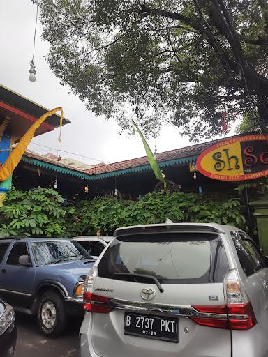 https://horego-prod-outlets-photos.s3.ap-southeast-3.amazonaws.com/horego.com/pulo-gadung/restaurant/shsd-sambel-hejo-sambel-dadak-rawamangun/review/thumbnail/af1qipmvbrxr6qajs95osgm5qyni9tuwzwxbh5cewzpf.jpg