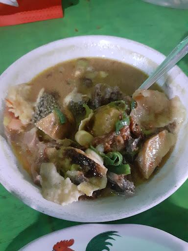 https://horego-prod-outlets-photos.s3.ap-southeast-3.amazonaws.com/horego.com/pulo-gadung/restaurant/soto-betawi-bang-jali/review/thumbnail/af1qipplbkqvu6jqalp6n5ma6w4bcg0nh6oozmsuxl7e.jpg