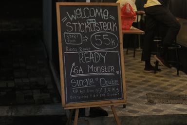 https://horego-prod-outlets-photos.s3.ap-southeast-3.amazonaws.com/horego.com/pulo-gadung/restaurant/steak-stickusteak-alun-alun-oak/review/thumbnail/af1qipmumsw9oimwmgof3pzrp33qpita3hy9bgam09rt.jpg