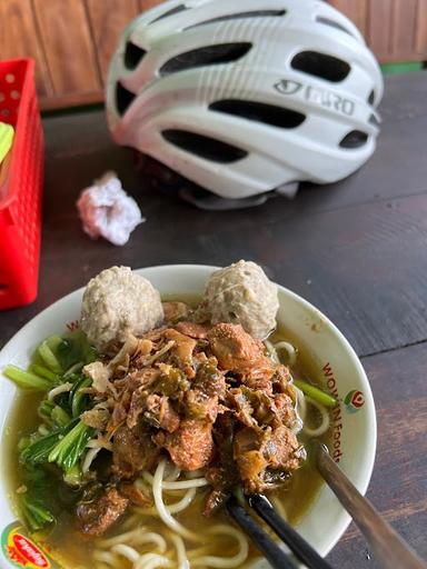 https://horego-prod-outlets-photos.s3.ap-southeast-3.amazonaws.com/horego.com/salam/restaurant/bakso-cinta-spesialis-urat-tetelan/review/thumbnail/af1qipnj_miky1sojad3xrknpyuj0gy5xr8bapdagg4a.jpg