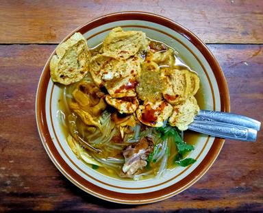 https://horego-prod-outlets-photos.s3.ap-southeast-3.amazonaws.com/horego.com/salam/restaurant/bakso-soto-pak-tejo-cabang-semen/review/thumbnail/af1qipocuynzvmks7pawnkrdfnnidqyrsce3yhmsoh8o.jpg