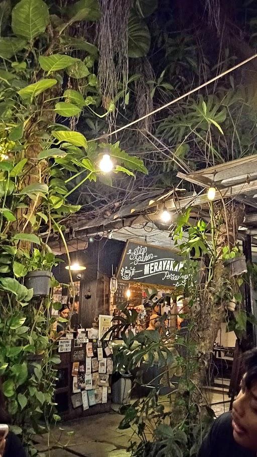 Warung Kopi Tepi Sungai review