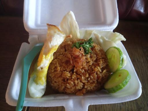 Nasi Goreng Bumbu Rendang Mak E’tek