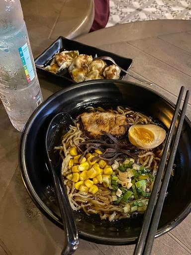 https://horego-prod-outlets-photos.s3.ap-southeast-3.amazonaws.com/horego.com/semarang-barat/restaurant/takkeimi-ramen/review/thumbnail/af1qipo-muiri4z83tp3li-u7bvlxgg0vevvftdopdak.jpg