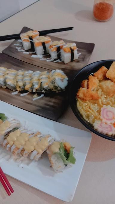 https://horego-prod-outlets-photos.s3.ap-southeast-3.amazonaws.com/horego.com/semarang-selatan/restaurant/hangiri-sushi-pleburan/review/thumbnail/af1qipnexbjc1oylkho2a44cqf2gte0cruftjhb7nvu7.jpg