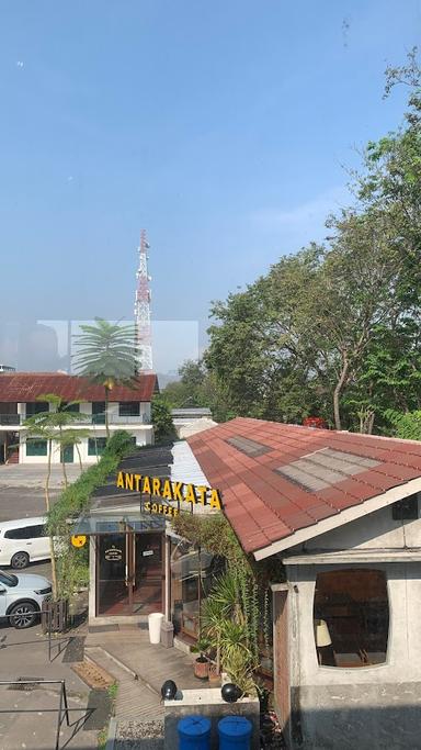 https://horego-prod-outlets-photos.s3.ap-southeast-3.amazonaws.com/horego.com/semarang-tengah/coffee-shop/starbucks-museum-mandala/review/thumbnail/af1qippb2o2jsc0rqggumq0xwwncwliy9dlyro0vywy.jpg