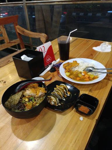 https://horego-prod-outlets-photos.s3.ap-southeast-3.amazonaws.com/horego.com/semarang-tengah/japanese-restaurant/beranda-jepang/review/thumbnail/af1qipo0jgjqte0vami_wooulf7osmuunevjdbx6ce63.jpg