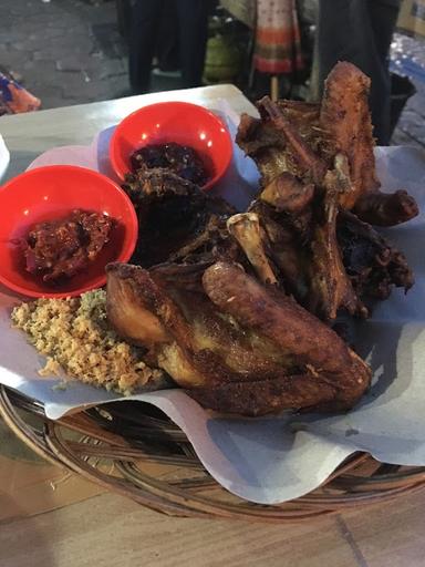 https://horego-prod-outlets-photos.s3.ap-southeast-3.amazonaws.com/horego.com/semarang-tengah/restaurant/ayam-goreng-bakar-penyet-plampitan/review/thumbnail/af1qipmavetxvgirdtoe9cuckxddpxhjj81jbd_klhzr.jpg