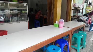 https://horego-prod-outlets-photos.s3.ap-southeast-3.amazonaws.com/horego.com/semarang-tengah/restaurant/ayam-goreng-pak-memed/review/thumbnail/af1qipoioiqgfq0xlvbxfl_e2gawja_cazweezwkk2er.jpg