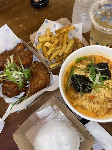 https://horego-prod-outlets-photos.s3.ap-southeast-3.amazonaws.com/horego.com/semarang-tengah/restaurant/ppali-ppali-korean-fried-chicken/review/thumbnail/af1qipnn4g6ycwogevijgrku_ilbxvnsd-zyiw7xexxa.jpg