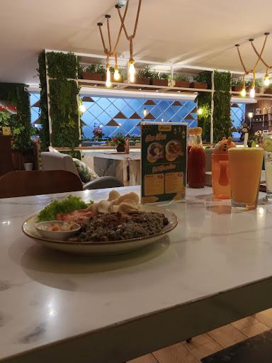 https://horego-prod-outlets-photos.s3.ap-southeast-3.amazonaws.com/horego.com/semarang-timur/cafe/portobello-pizza-foods-and-drinks-jl-halmahera-raya-11-a/review/thumbnail/af1qipm4sb3y05zxhtyr0t-7ie4zbr9mtwzbxtgn1oua.jpg