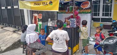 https://horego-prod-outlets-photos.s3.ap-southeast-3.amazonaws.com/horego.com/semarang-timur/cafe/thai-tea-it-s-tea-time/review/thumbnail/af1qipm58ywe-gten6cepp_nrk--fyvonpxjq7bgwdxu.jpg