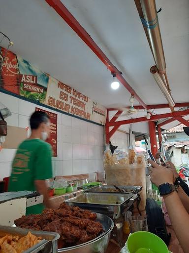 https://horego-prod-outlets-photos.s3.ap-southeast-3.amazonaws.com/horego.com/senen/restaurant/kedai-nasi-kapau-bukittinggi/review/thumbnail/af1qipoqon6wgwxv1p3kqr27xngg0ndh4b62crdtglpw.jpg